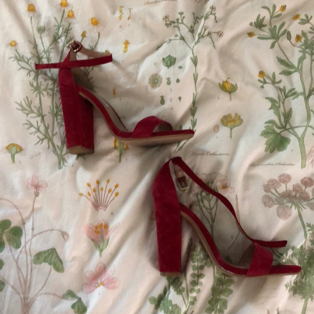 Steven madden red velvet shoes